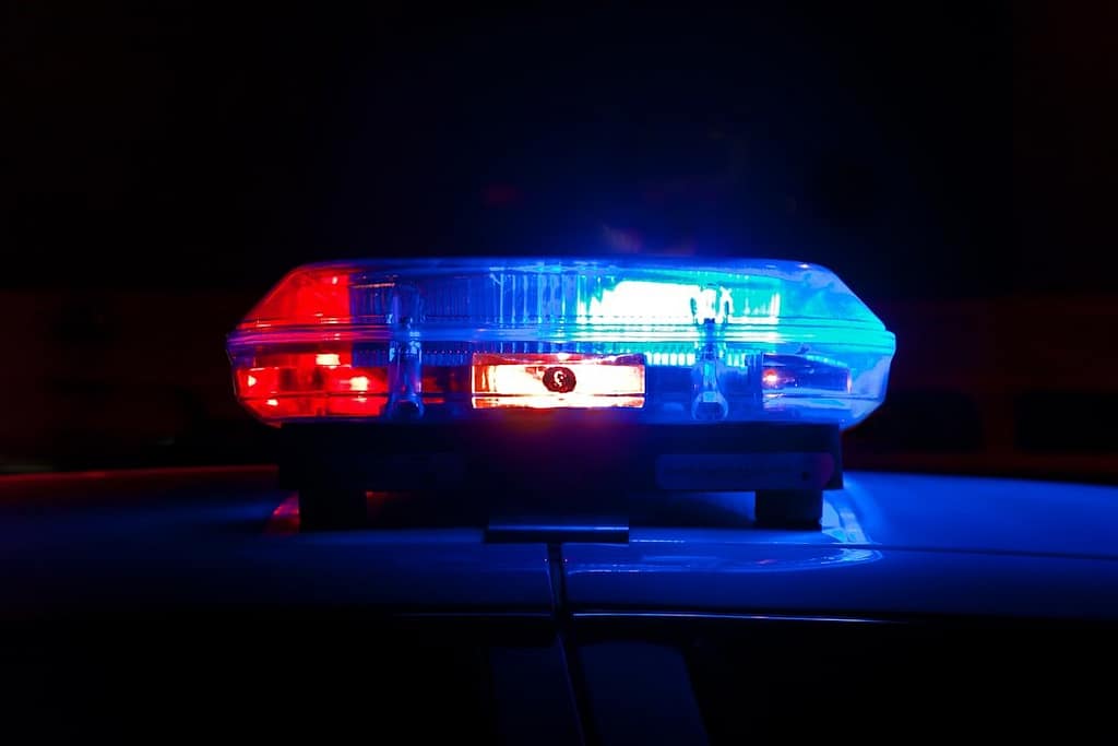 Ilustrativna fotografija policijskih rotacionih svjetala. Foto: Scott Rodgerson / Unsplash